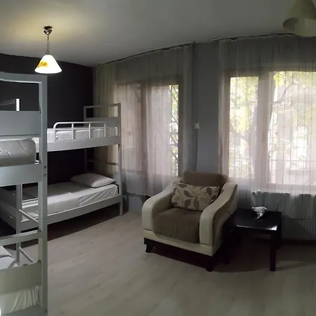 Eves Home Apart בורסה