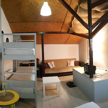 Eves Home Apart * בורסה