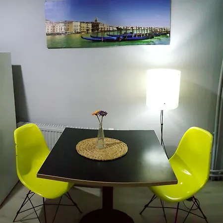 Eves Home Apart בורסה